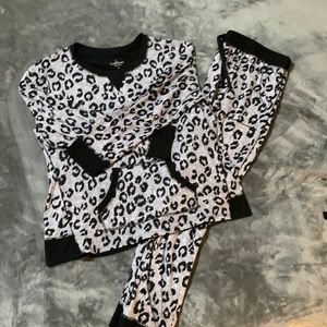 Soft and cuddly lounge set